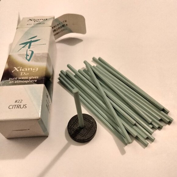Xiang Do Citrus Incense Sticks With Holder Shoyeido Incense Co 20 Pcs No 22 - Picture 2 of 7